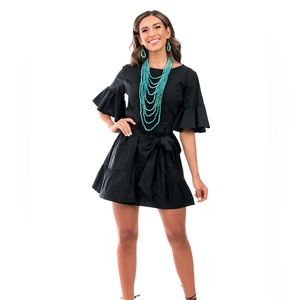 Turquoise stone bead necklace.